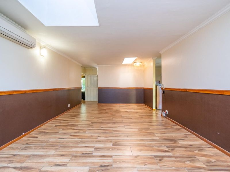 Freehold 4 Bedroom 2 Bathroom 3 Living areas 2 Garage with Pool for Sale in Wierda Park - Photo 9
