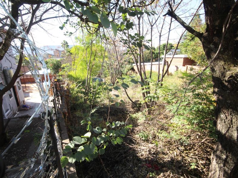 Blank Canvas: 657m2 Vacant Stand in the Heart of Pretoria Gardens - Photo 4