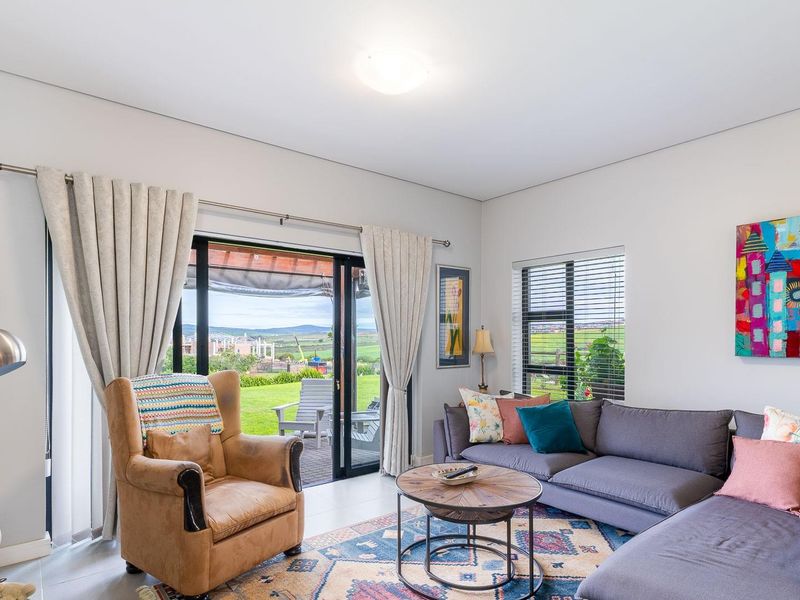 Spacious 3-Bedroom Home with Mountain Views in Hartland Retirement Village - Photo 4