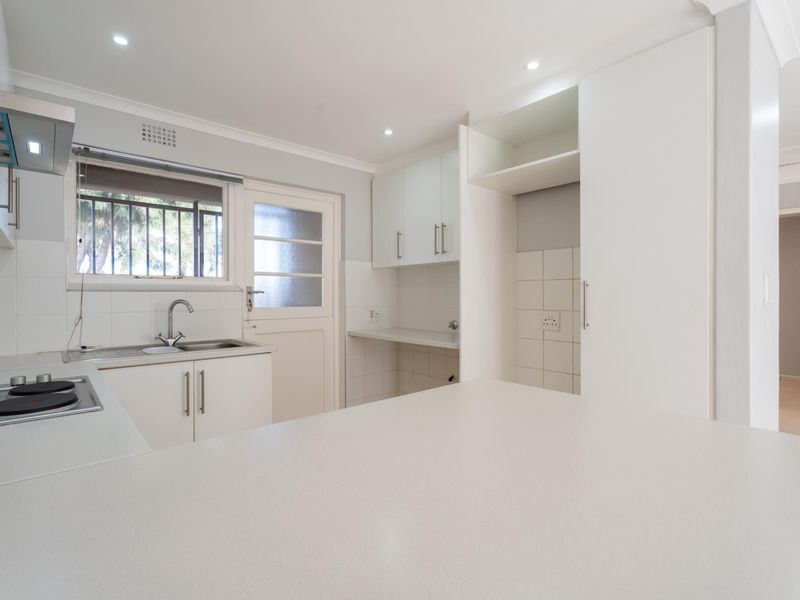 Stylish, Move-In Ready Family Home with Modern Finishes in Prime Edgemead Location - Photo 9