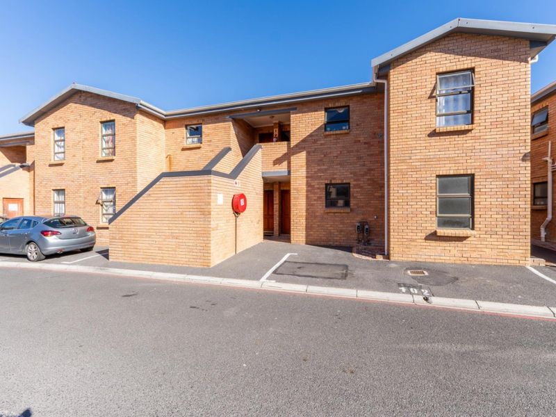 Modern  2 Bedroom Apartment To Rent R9 000 Per Month In Gordon Villas - Photo 1