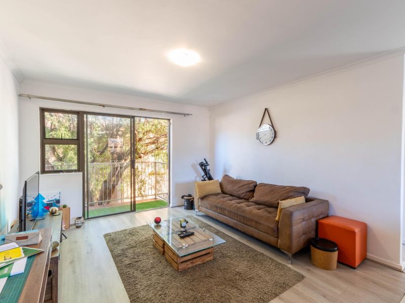 Modern  2 Bedroom Apartment To Rent R9 000 Per Month In Gordon Villas - Photo 6