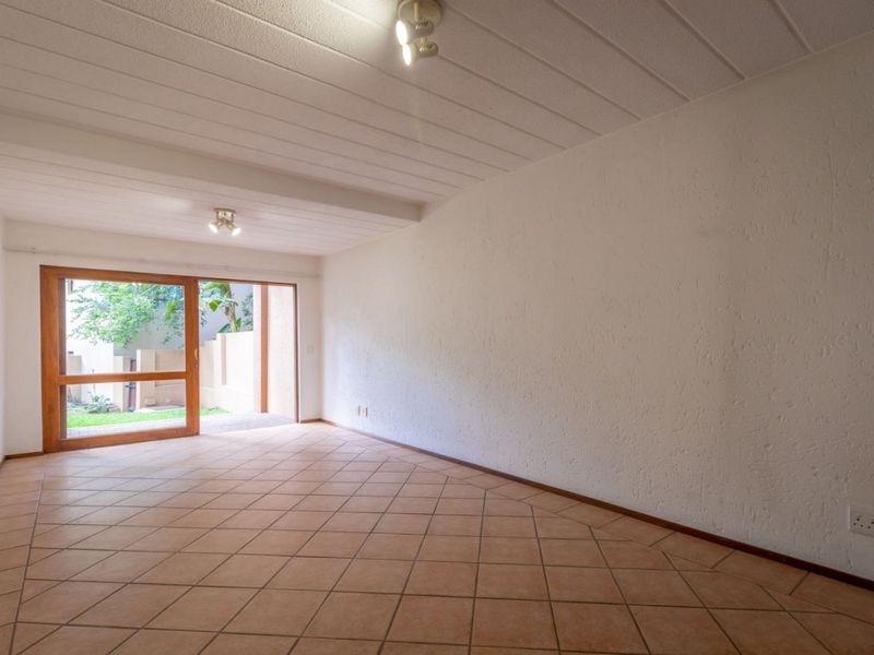 Two bedroom Garden flat in Central Fourways - Photo 5