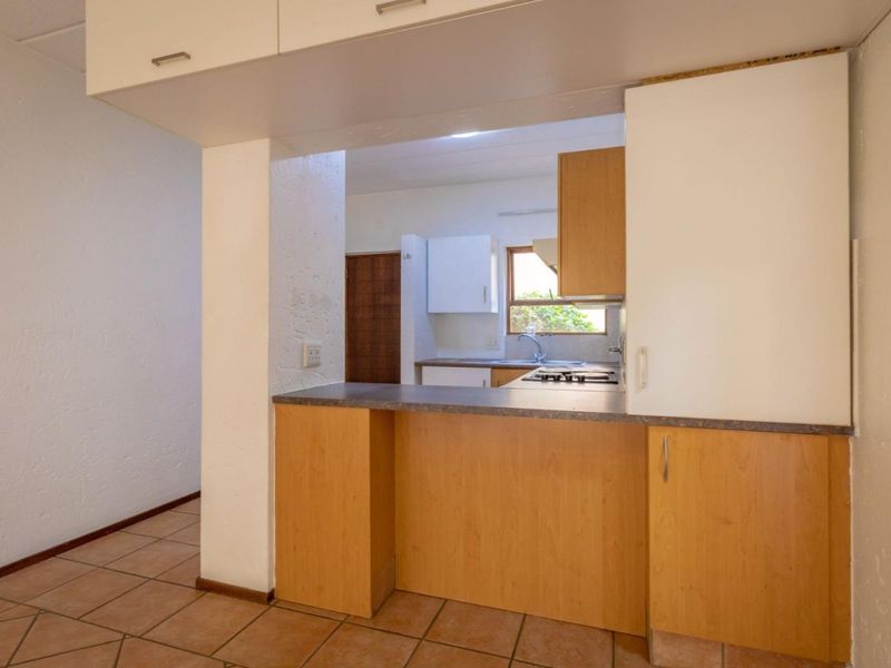 Two bedroom Garden flat in Central Fourways - Photo 7