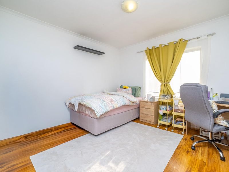 Great value buy - two-bedroom, two-bathroom apartment - Photo 9