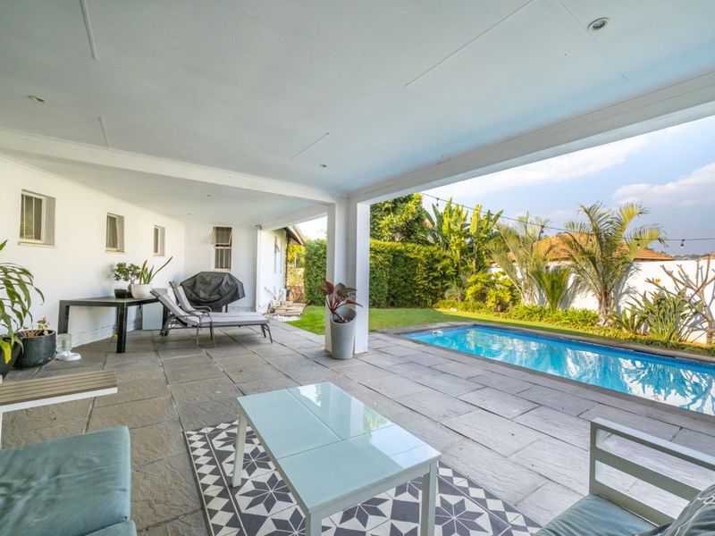 Exceptional Bryanston Investment Property | Established Guest House with Multiple Growth Opportuniti - Photo 2