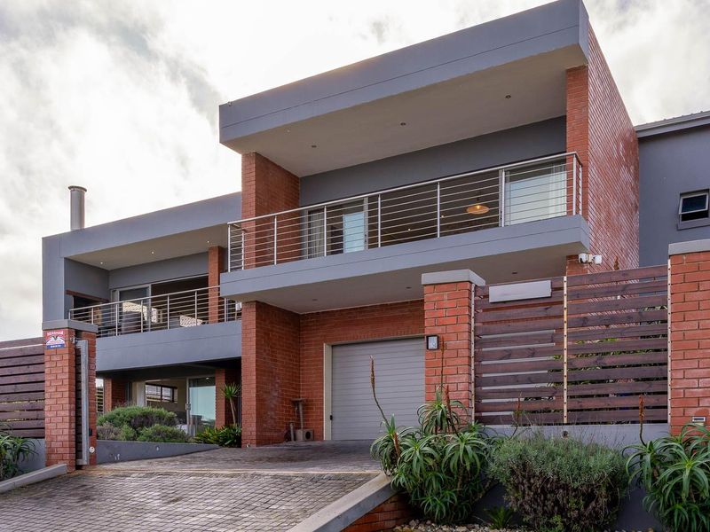 Luxury 4-Bedroom Coastal Home with Sea Views - One Row from Hersham Beach - Photo 6