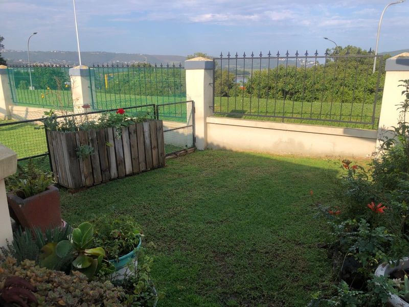 SPACIOUS COTTAGE WITH VIEWS AND A GARAGE - Photo 1