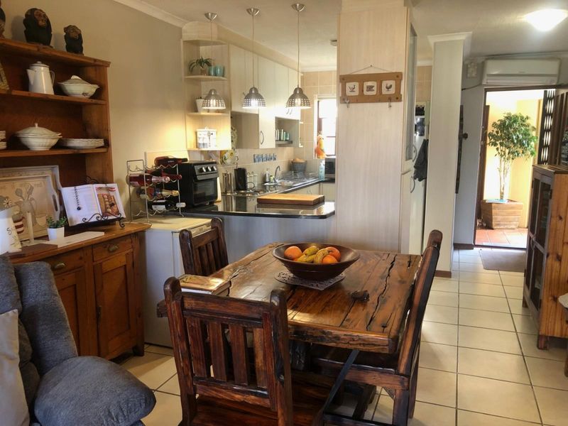 SPACIOUS COTTAGE WITH VIEWS AND A GARAGE - Photo 7