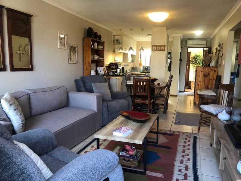 SPACIOUS COTTAGE WITH VIEWS AND A GARAGE - Photo 8