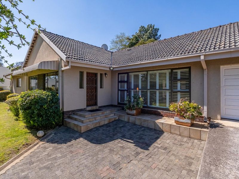 Exquisite Executive Family Residence To Let | Gallo Manor, Sandton - Photo 6