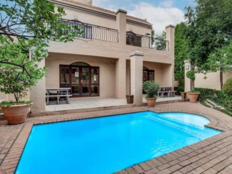 Sophisticated Living in Le Mistral, Lonehill - Photo 1