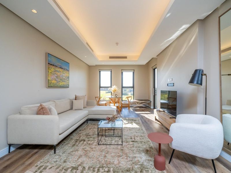 Exclusive Lagoon-Facing Residence in the Heart of Steyn City - Photo 6