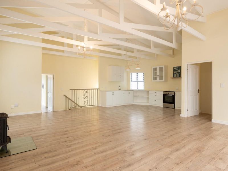 Effortless Lock-Up-and-Go Living Just Minutes from the beach. - Photo 6
