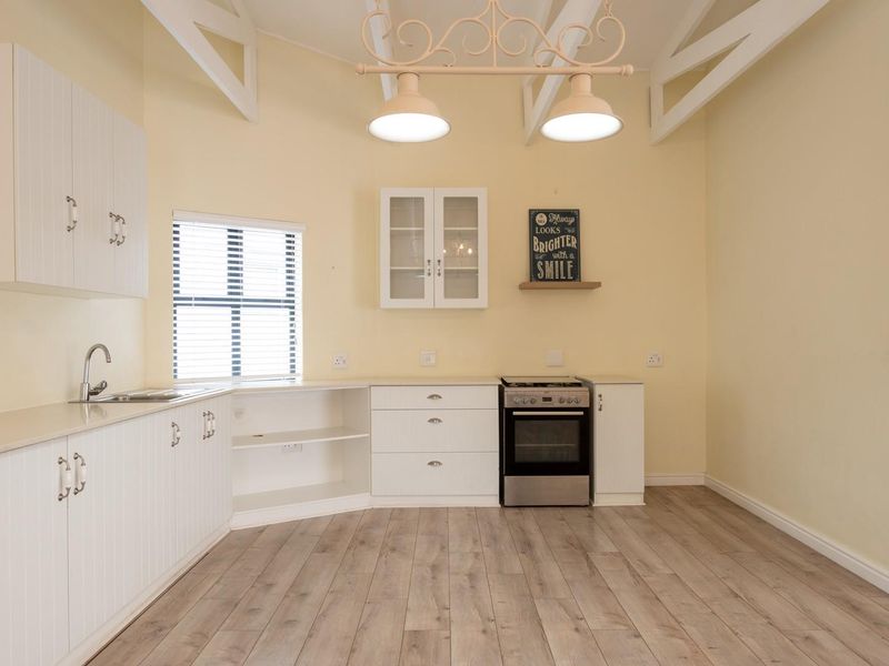 Effortless Lock-Up-and-Go Living Just Minutes from the beach. - Photo 8