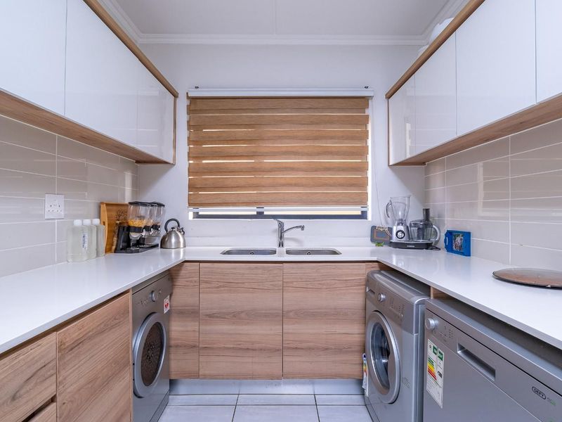 Exceptional Three Bedroom Investment Opportunity in Kikuyu, Waterfall - Photo 8
