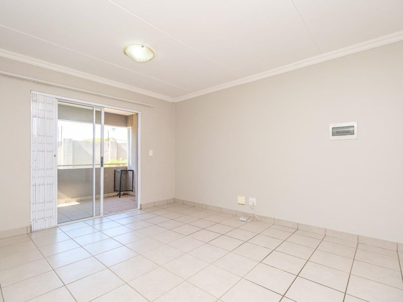 Stunning Spacious Two Bedroom Townhouse for Rent in Montana! - Photo 6