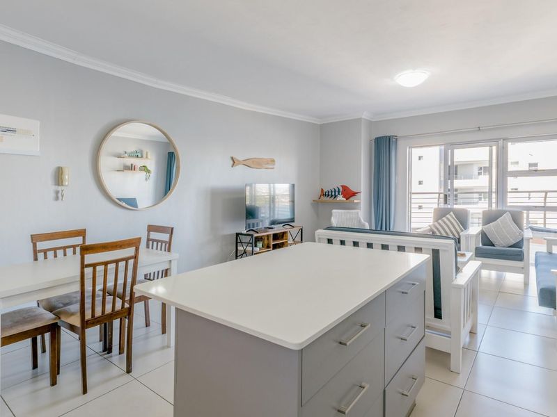 Sea View Apartment for Sale in Diaz Beach, Mossel Bay - Photo 2