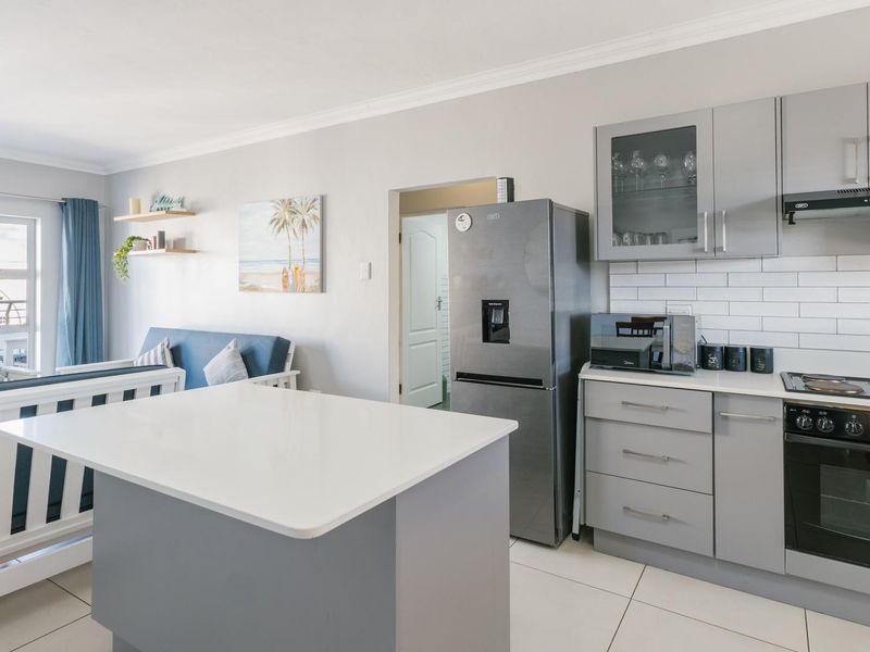 Sea View Apartment for Sale in Diaz Beach, Mossel Bay - Photo 3
