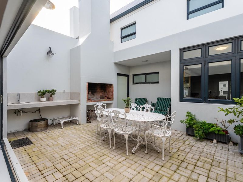Stunning West Coast Villa with Dual Living in Jacobsbaai. - Photo 10