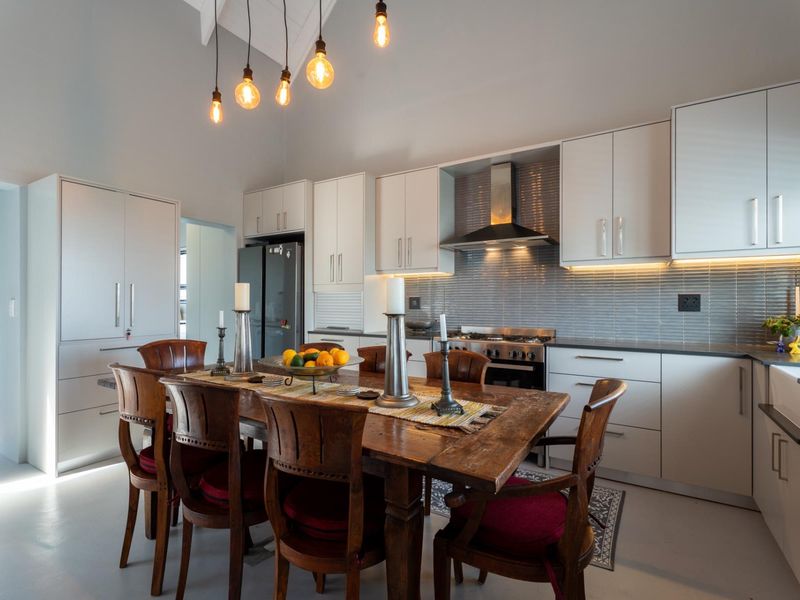 Stunning West Coast Villa with Dual Living in Jacobsbaai. - Photo 6
