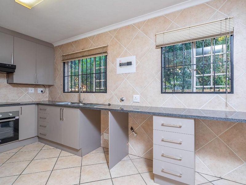 Perfect starter home - 2 bed Facebrick duplex - Photo 10