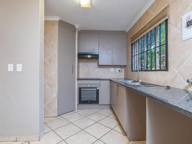 Perfect starter home - 2 bed Facebrick duplex - Photo 9