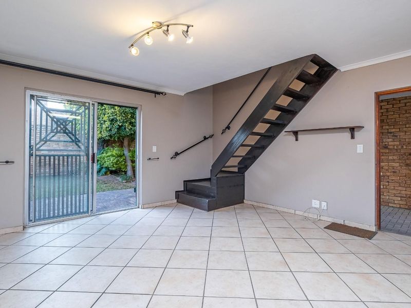 Perfect starter home - 2 bed Facebrick duplex - Photo 5