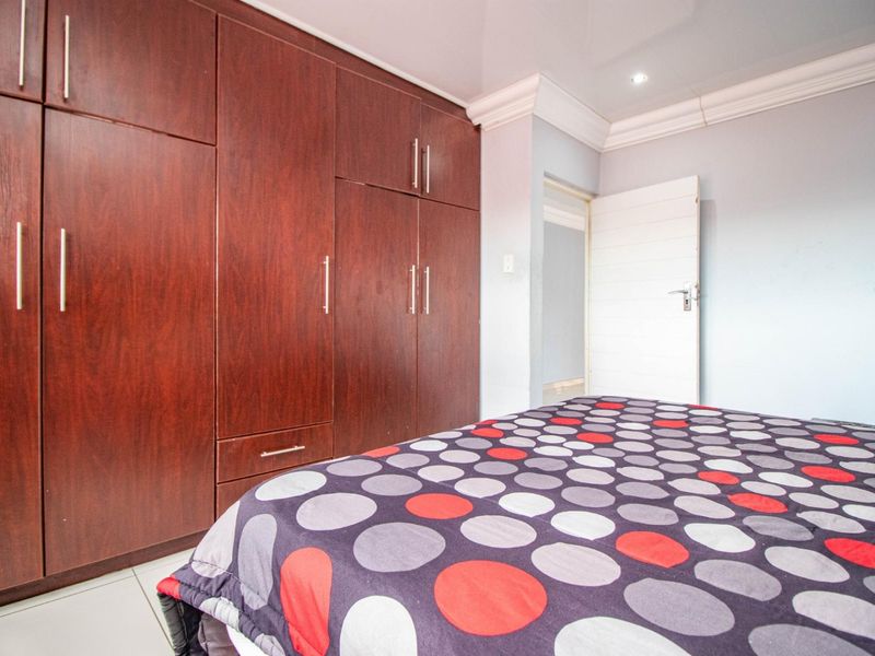 Grand Design. Exceptional Space. Woodlands Estate Living. - Photo 8