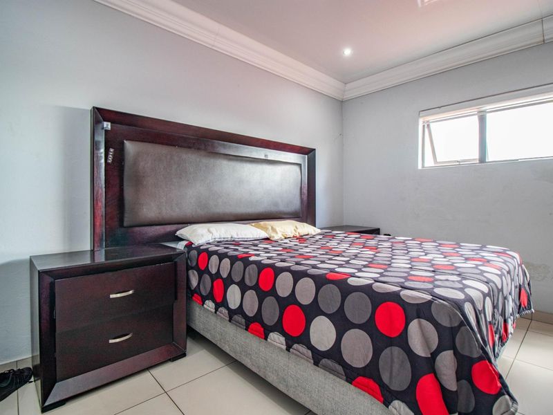 Grand Design. Exceptional Space. Woodlands Estate Living. - Photo 7