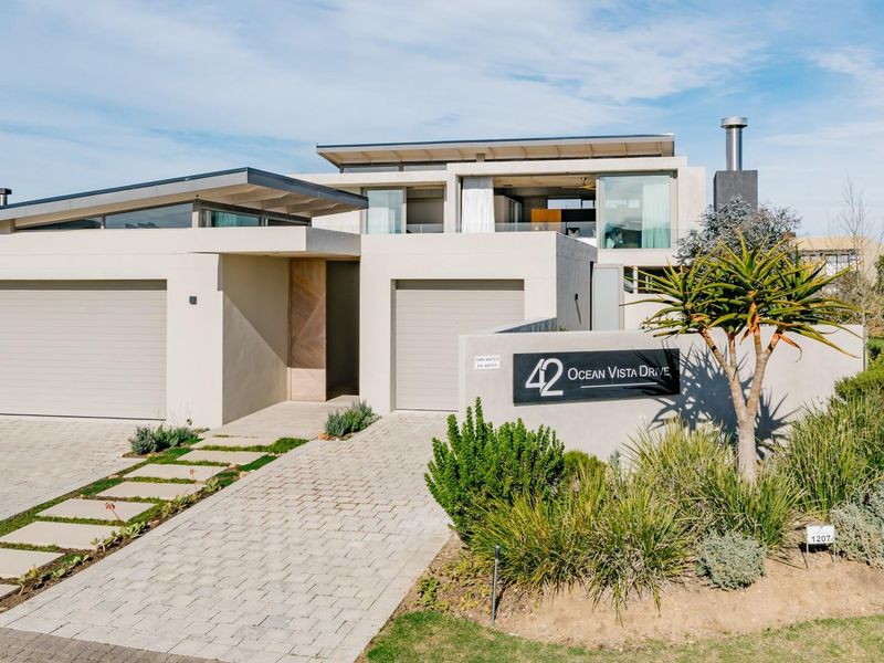 Architectural Masterpiece by Eddie Da Silva | Ultra-Luxury Smart Home - Photo 3
