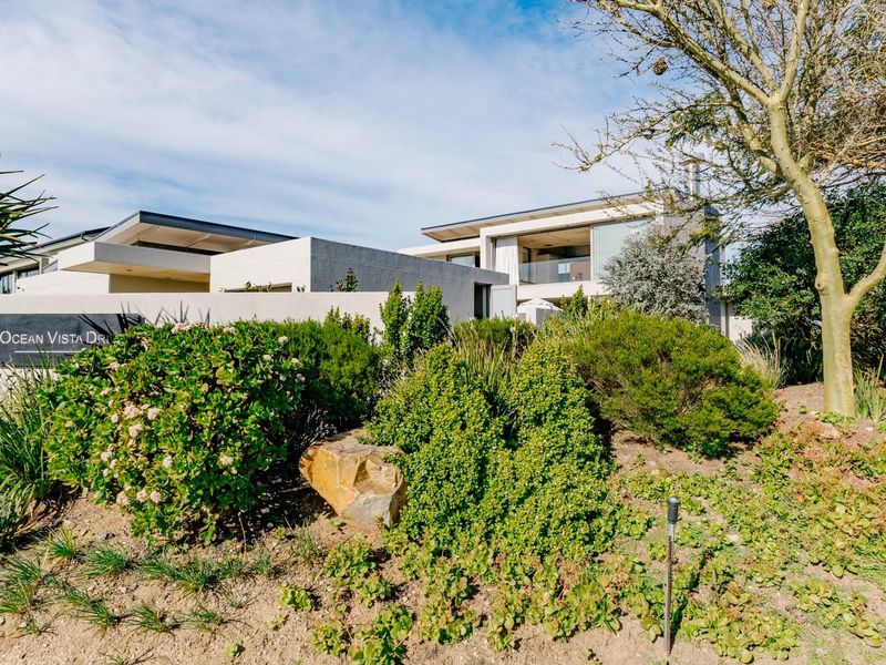 Architectural Masterpiece by Eddie Da Silva | Ultra-Luxury Smart Home - Photo 6