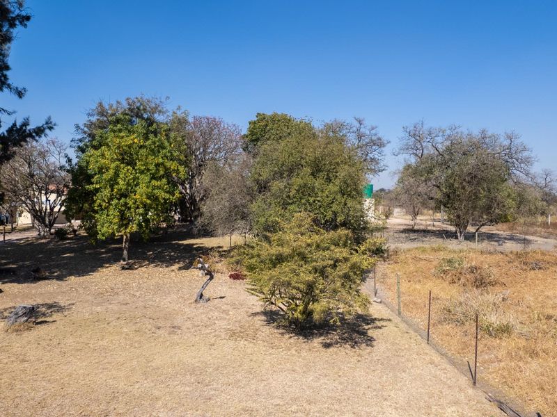 Where Bushveld Tranquility Meets Modern Family Living - Photo 9