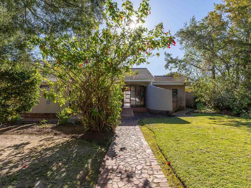 4 bedrooms - Eden George - location location location!!! Neat as a pin!! - Photo 2