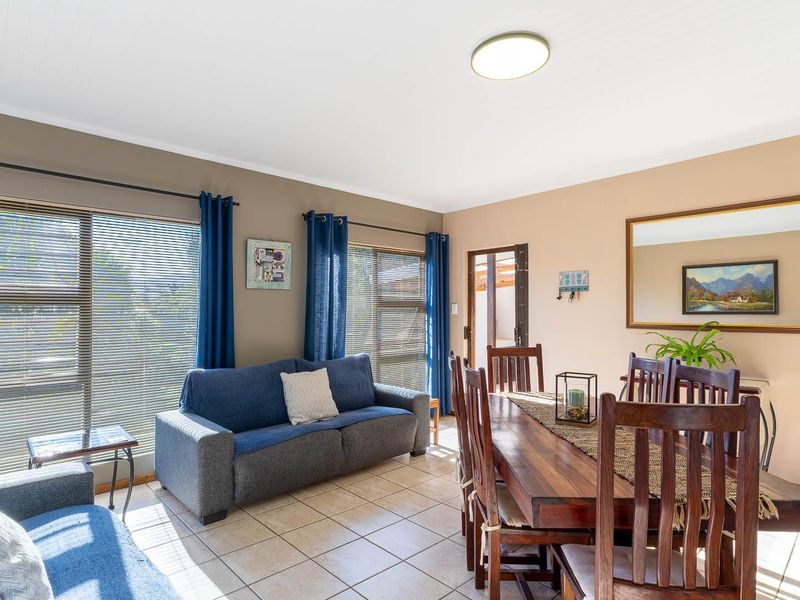 4 bedrooms - Eden George - location location location!!! Neat as a pin!! - Photo 7