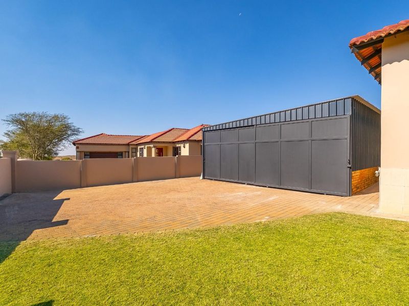 Prime West Rand Location! - Photo 10