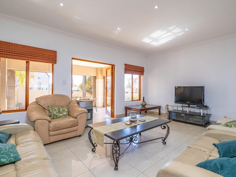 Prime West Rand Location! - Photo 5