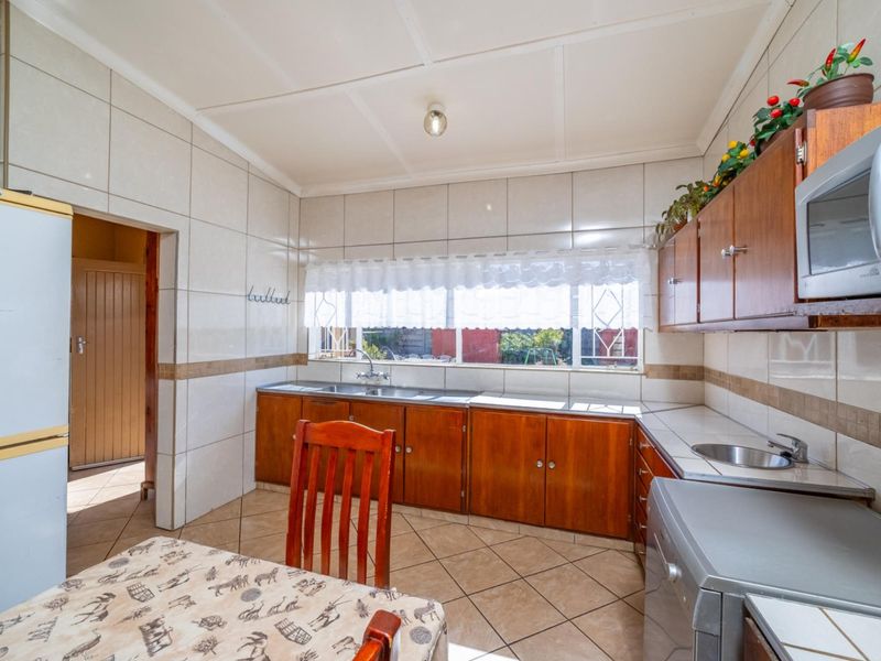 House Under Offer in Kenmare Krugersdorp - Photo 7