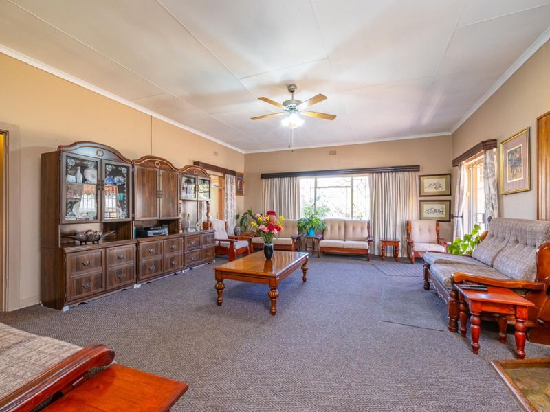House Under Offer in Kenmare Krugersdorp - Photo 4