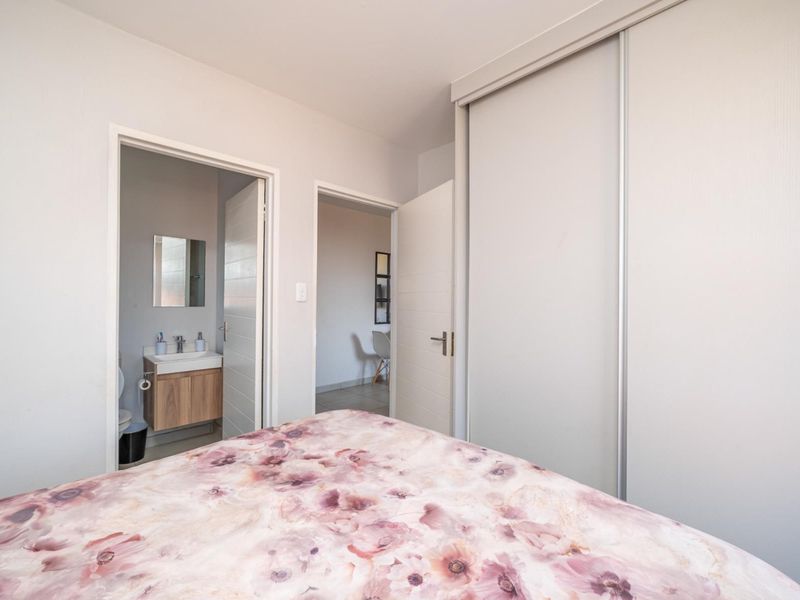 Ground Floor Opportunity in Secure Lombardy Meander - Photo 10