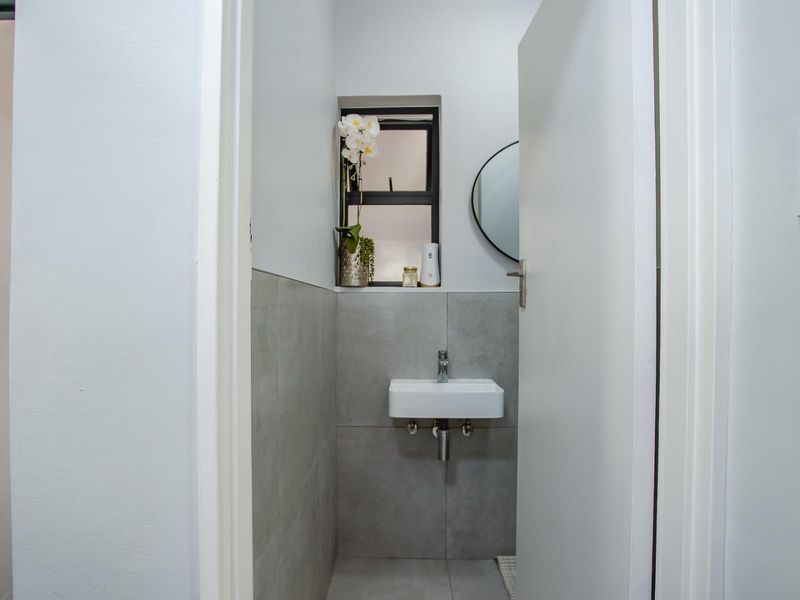 Three Bedroom House To Rent in Groenvlei - Photo 4