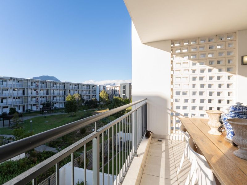 Embrace modern living in a secure estate - Photo 5