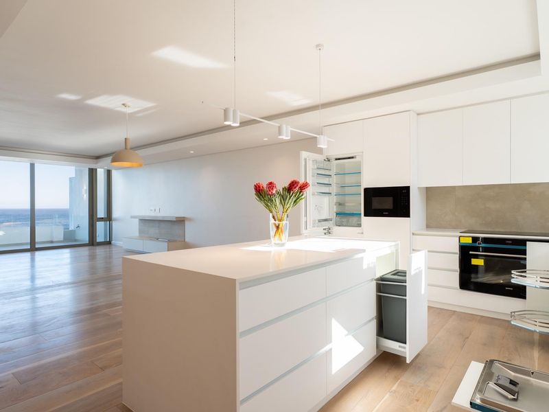 SO MUCH MORE THAN AN APARTMENT IN THE SKY | EXCLUSIVE PENTHOUSE IN "THE MIRA" - Photo 3