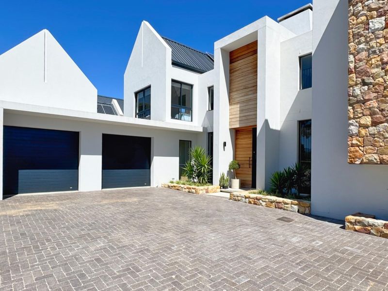Luxurious Contemporary Living on a Prestigious Wine Estate - Photo 6