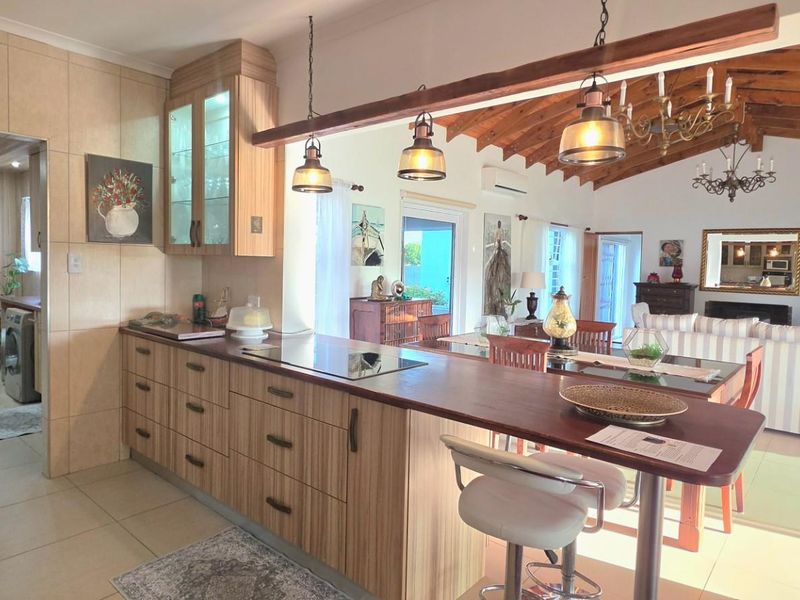 Coastal Family Living - Photo 3