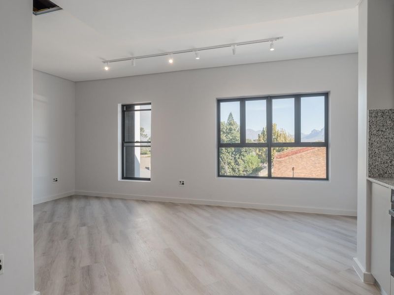 Contemporary Studio Living at 2 on Tabak, Paarl - Photo 3