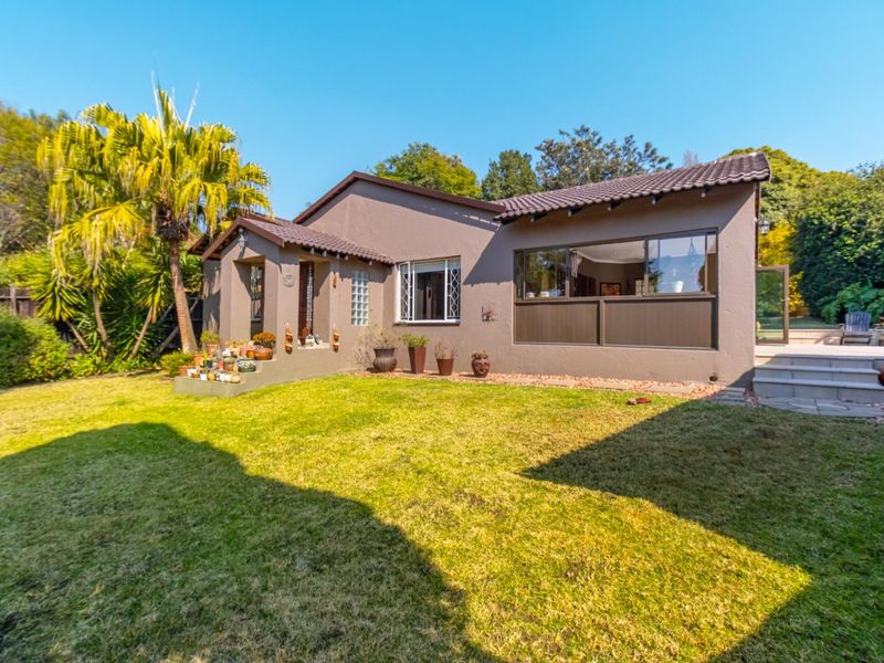 A Family Home That Truly Has It All in Olivedale! - Photo 7