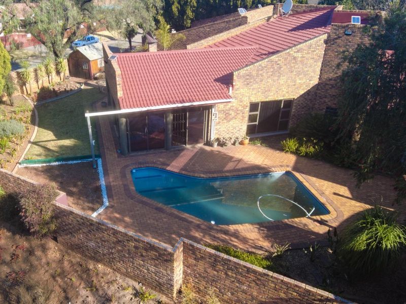 Family home in Golf Park - Photo 3