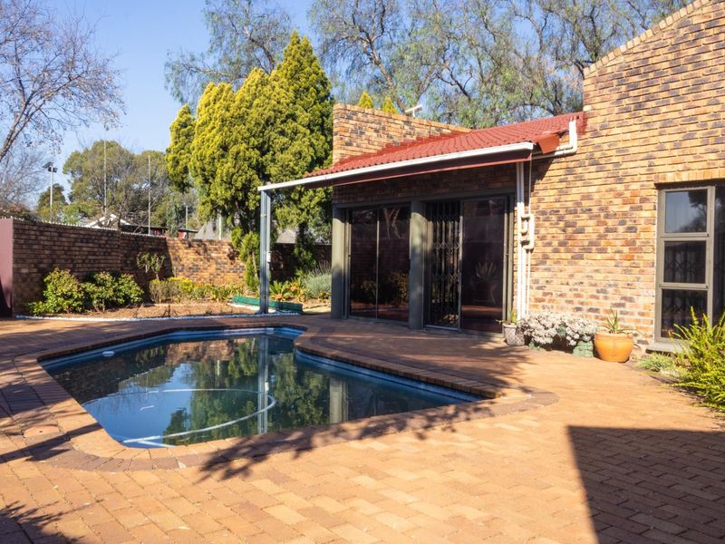 Family home in Golf Park - Photo 2