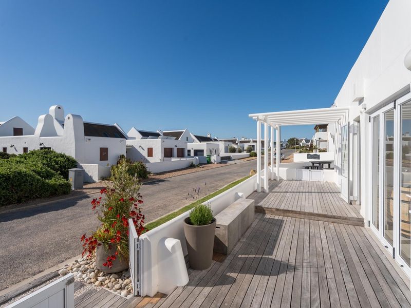 Exquisite 7 Bedroom Residence for sale in Jacobsbaai - Photo 5